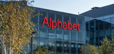 Alphabet busca 80 bilhões de dólares para expansão de IA